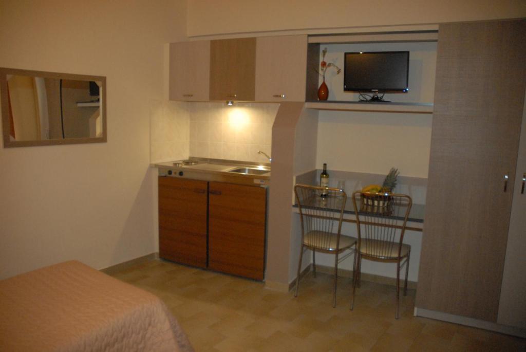 Takis Hotel Apartments Ialysos  Room photo